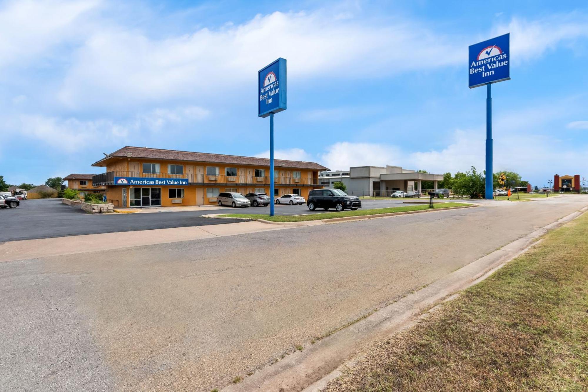 Americas Best Value Motel Stillwater