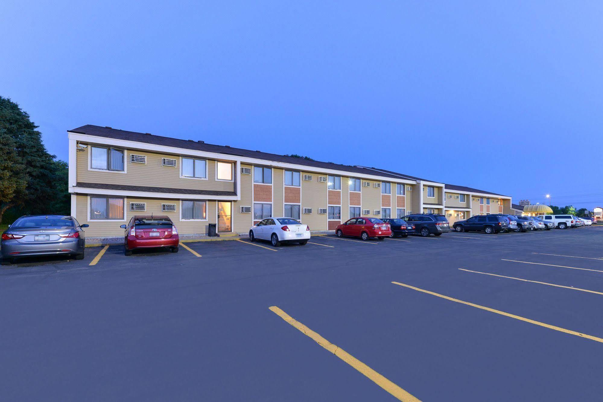 Motel Americas Value 2*